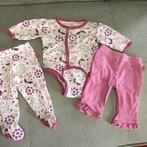 Magnificent Baby Newborn Girl 3 piece set